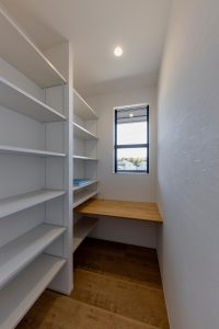 6　山口工務店　書斎　1.5帖　収納
